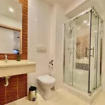 Yamaluxe - Pink & Gold With Many Facilities 公寓 布加勒斯特