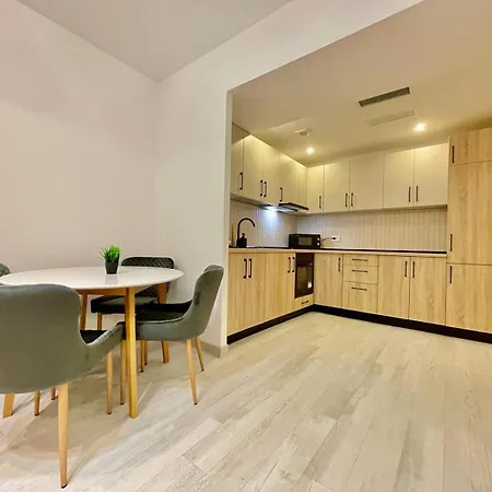 Yamaluxe - Pink & Gold With Many Facilities Bukarest