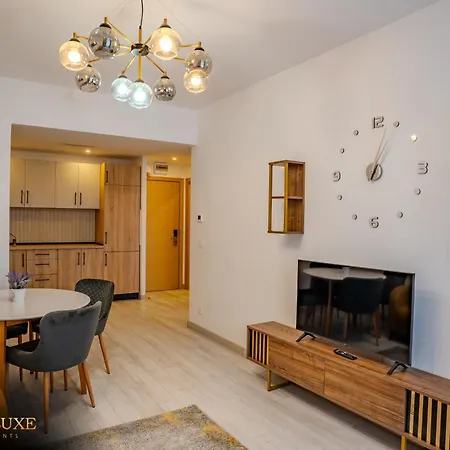 Daire Yamaluxe - Pink & Gold With Many Facilities *